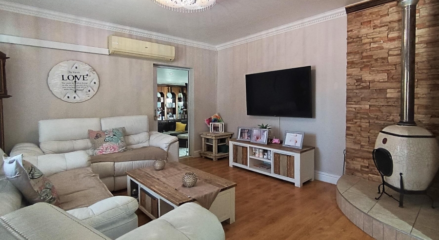 3 Bedroom Property for Sale in Tygerdal Western Cape